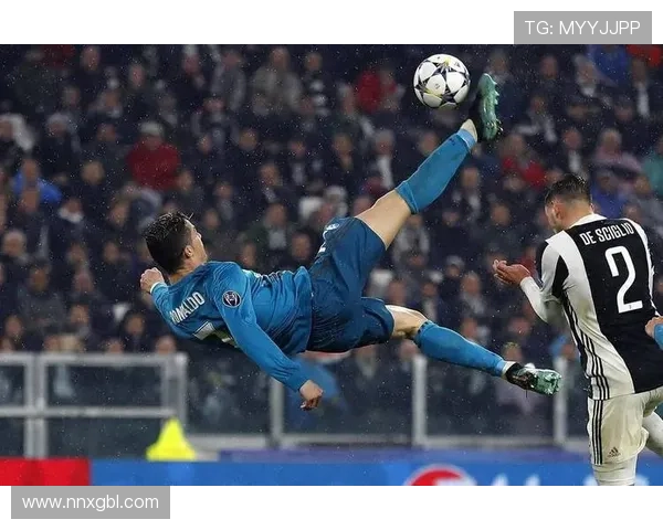 [国际足球]艾哈迈达倒挂金钩领衔一周十佳进球.